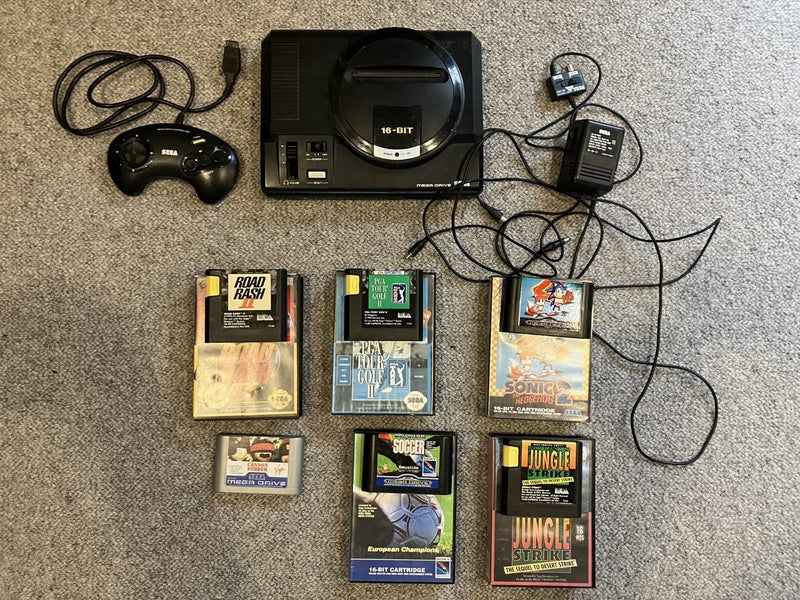 Sega Megadrive + 6 games Carousel 1