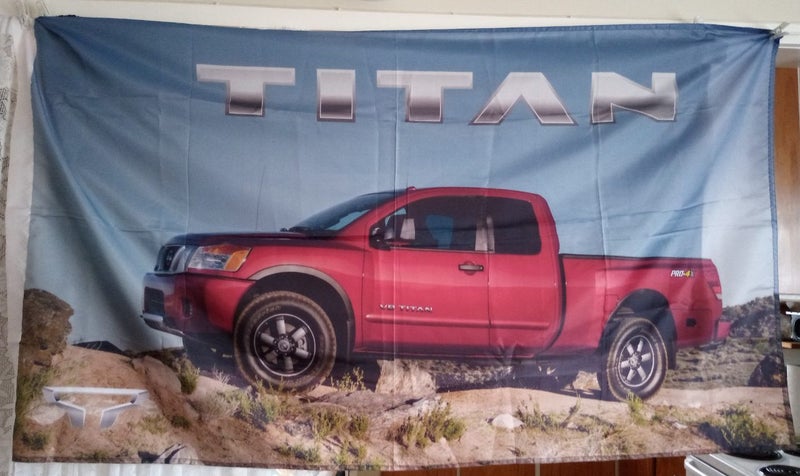 TITAN FLAG Carousel 1