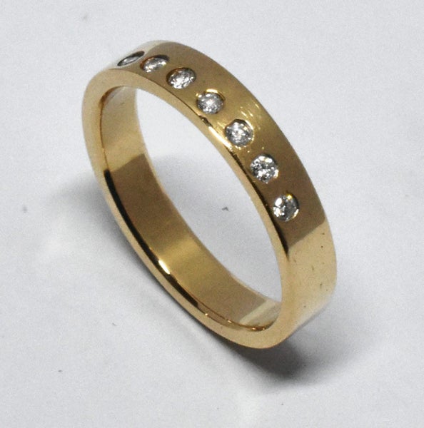 $3,600 18ct Yellow Gold Diamond Wedder Ring!! Size M ½ - 178267 Carousel 1