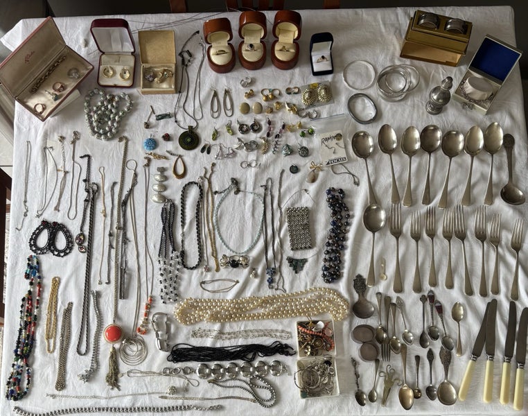 Mega Jewelry and all sorts Bulk lot $1 RESERVE Carousel 1