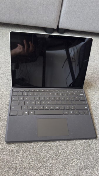 Microsoft Surface Pro 8 – Intel i5 | 16GB RAM | 256GB SSD Carousel 1