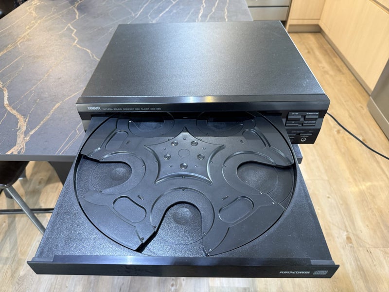 Yamaha 5 Disc CD Player Carousel 2