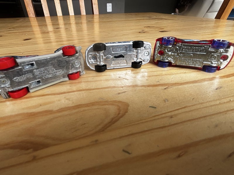 3 hot wheel cars Carousel 4