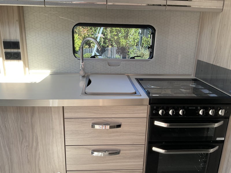 2022 Elddis Crusader Borealis- LUXURY CARAVAN64019197717890112