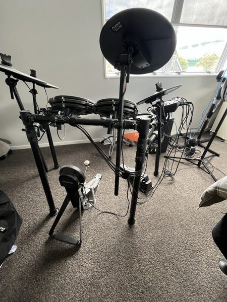 Alesis Nitro Mesh Electronic Drum Kit64019197203586110