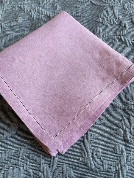 8 perfect beautiful quality vintage pink linen serviettes ! Carousel 4