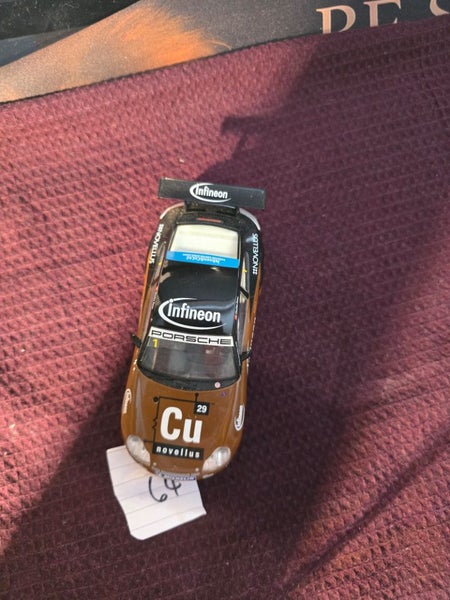 HORNBY PORSCHE 911 GT3R "Infineon" No 29 TWO-TONE BROWN AND BLACK 1:32 Carousel 3