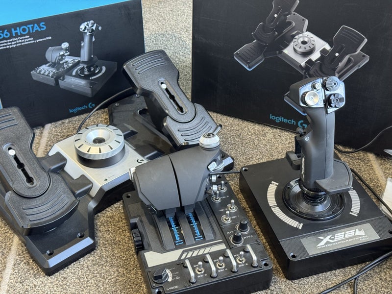 Logitech G Pro Flight X56 Rhino + Flight Rudder Pedals Carousel 1