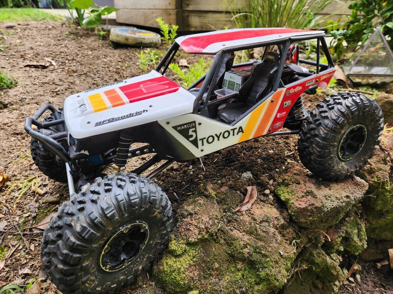 1/10 Scale Axial Wraith 4WD Rock Racer / Crawler64020501705857110