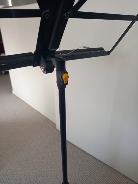 Hercules Folding Music Stand Carousel 2