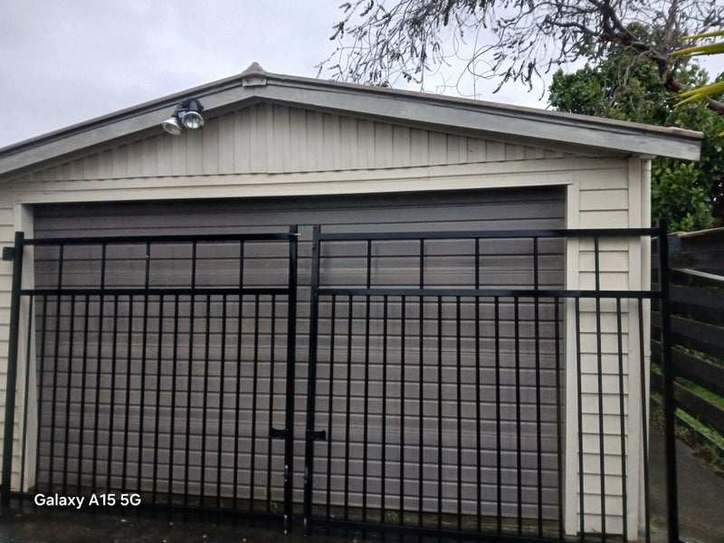 Feco Aluminum gates Carousel 1