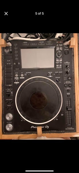 CDJ 2000 NX2’s, DJM 900 NX2 Carousel 4