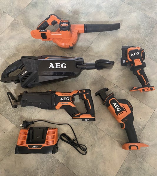 ~$1R Bulk lot of AEG tools and AEG tool bag~64023450238721110