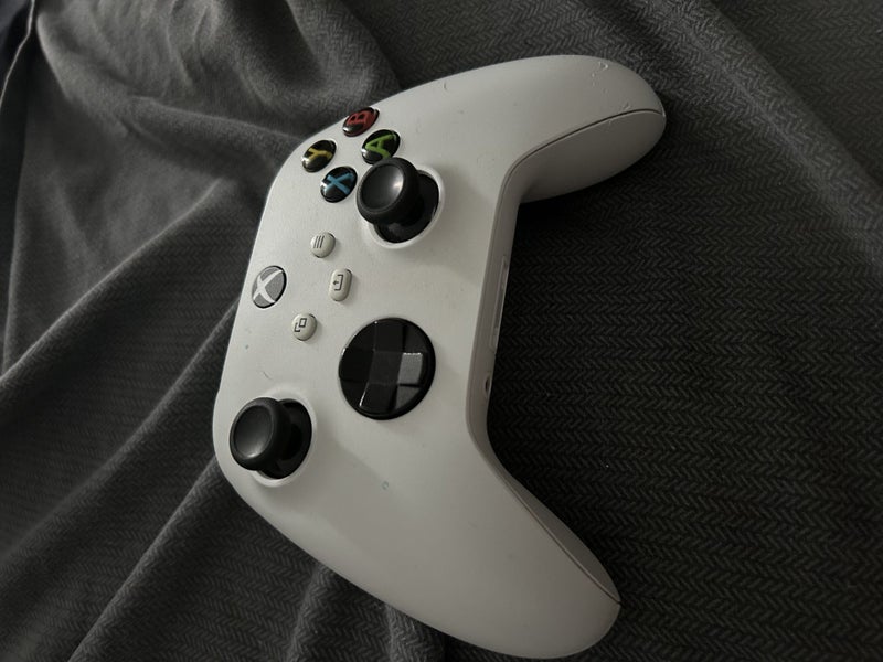 Xbox series S64064827218945111