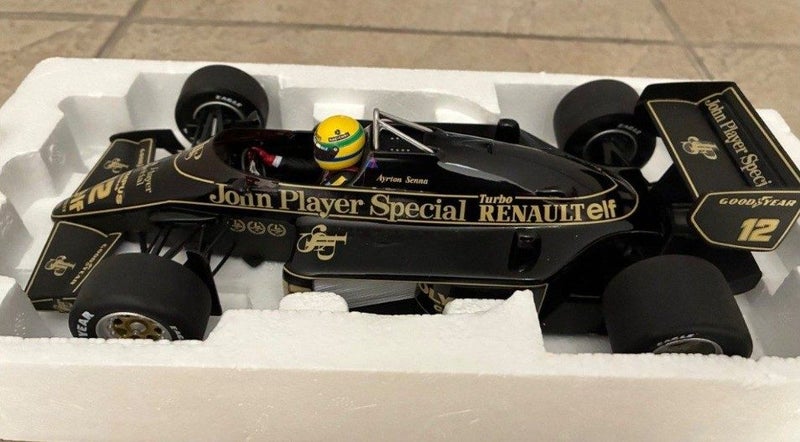 Minichamps Senna 97T car Carousel 2