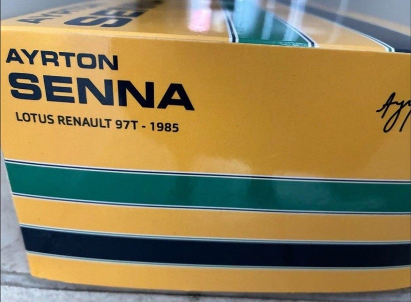 Minichamps Senna 97T car Carousel 3