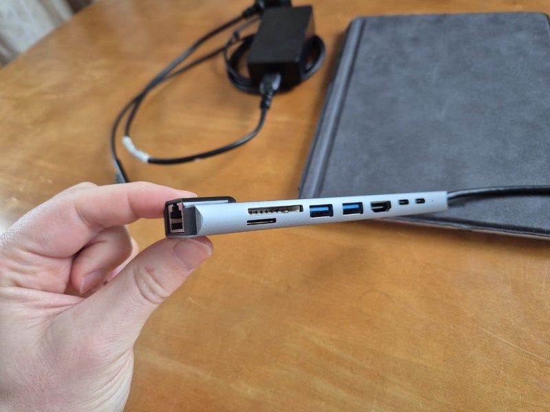 Microsoft Surface Go + Dock Carousel 3