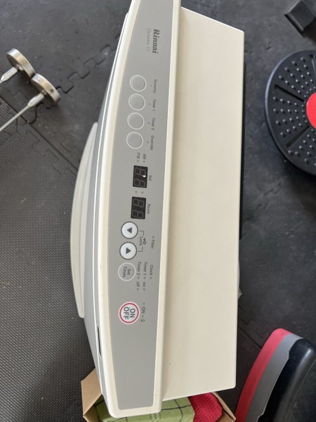 Rinnai Dynamo 15 gas heater (as new) Carousel 2