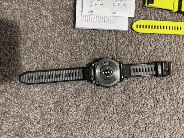 Garmin Fenix 8 43mm Amoled smart watch64028682674307111