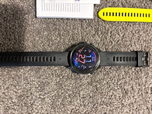 Garmin Fenix 8 43mm Amoled smart watch64028682674307112