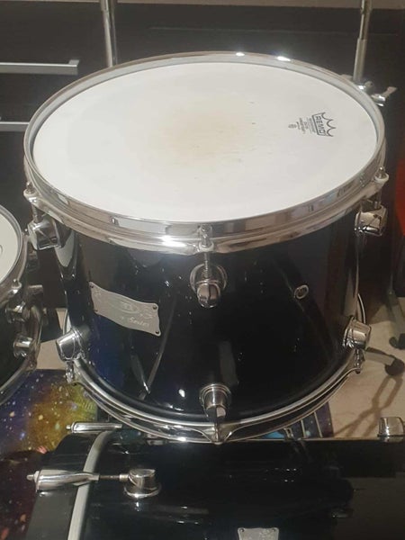 MAPEX Saturn Series III Walnut/Maple 5PC Drum Set – Black Gloss Lacquer64028799223299112