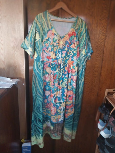 BEAUTIFUL DRESSES Carousel 6