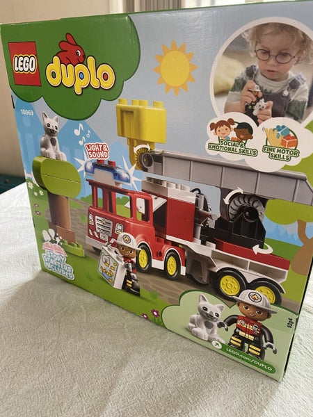 Brand New- Duplo fire truck rescue Carousel 2