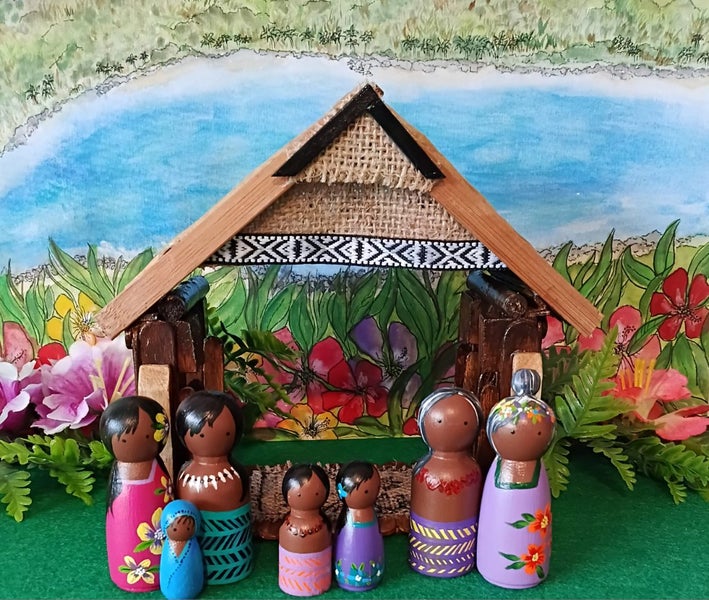 7 piece Aiga set with Fale Carousel 1