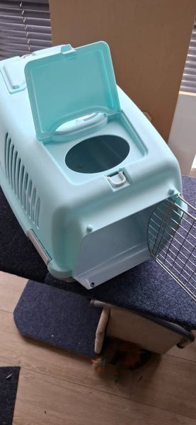Pet Carrier Cage Carousel 3