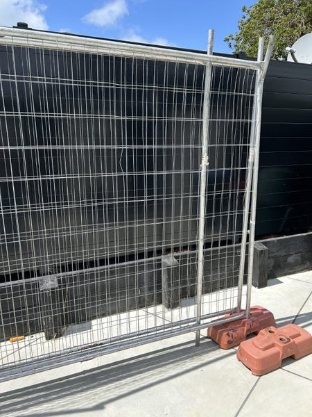 Temporary Fencing Carousel 2