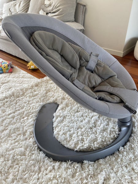 Nuna Leaf Grow Carousel 1