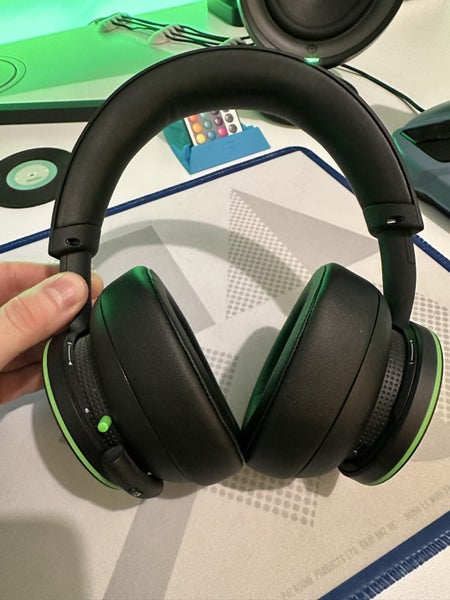 Xbox Wireless Bluetooth Headset Carousel 4