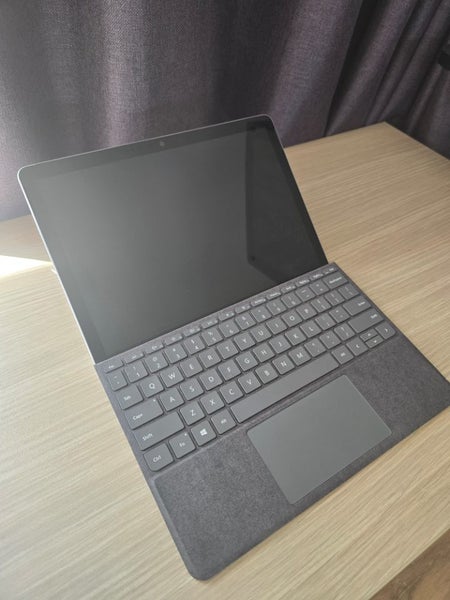 Microsoft Surface Go 2 Carousel 2