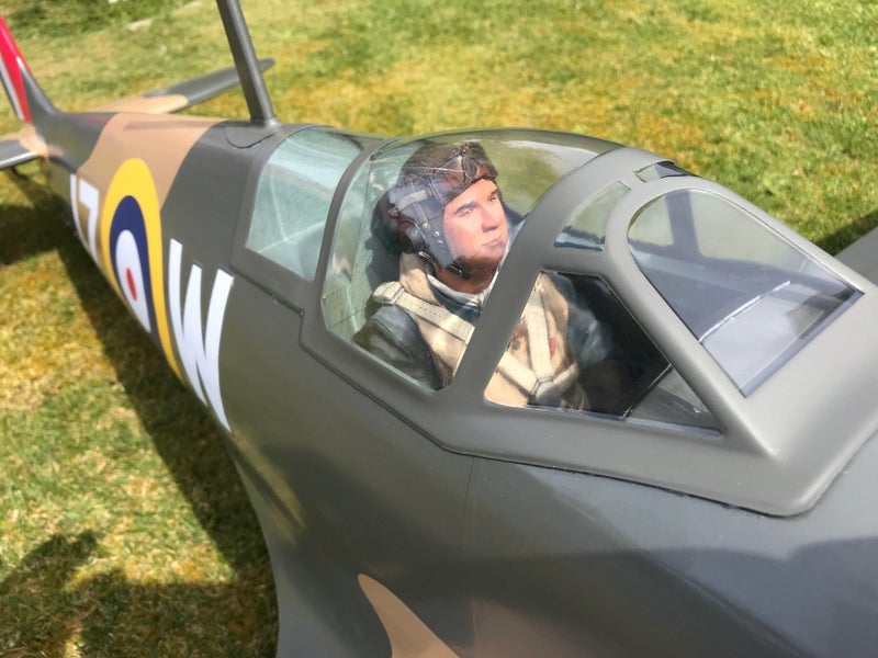 Top Flite Giant Scale Spitfire Mk IX Carousel 2