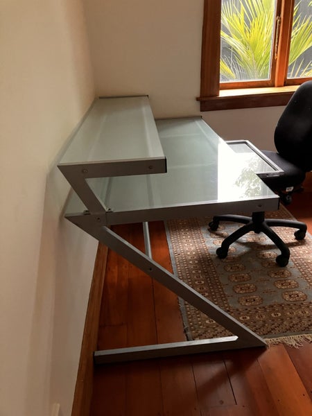 Large computer desk Carousel 1