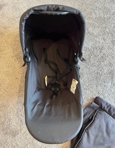 Mountain Buggy Mini Carrycot Plus Carousel 2