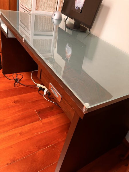 Desk Carousel 1