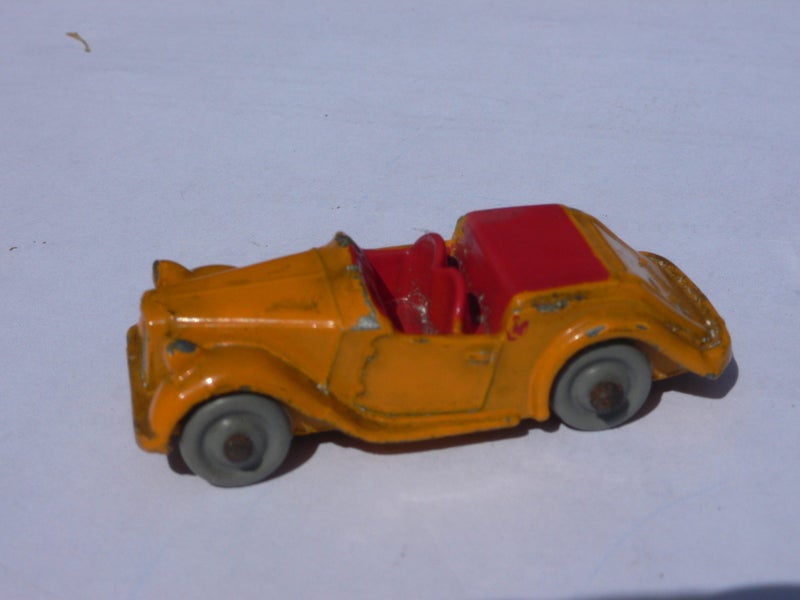 Dublo Dinky car Carousel 1