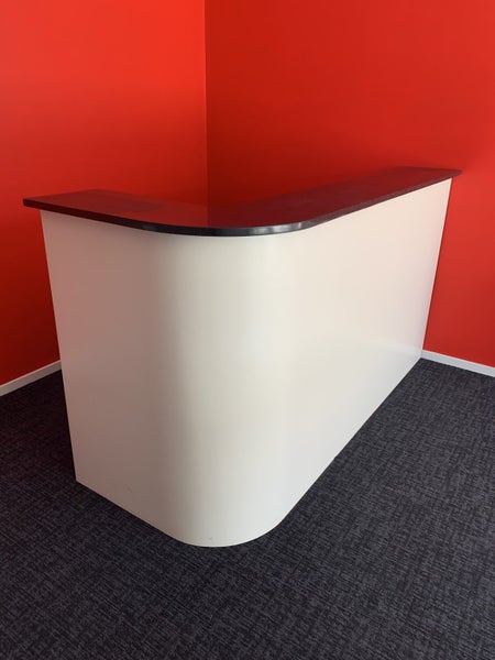 Reception counter unit Carousel 2