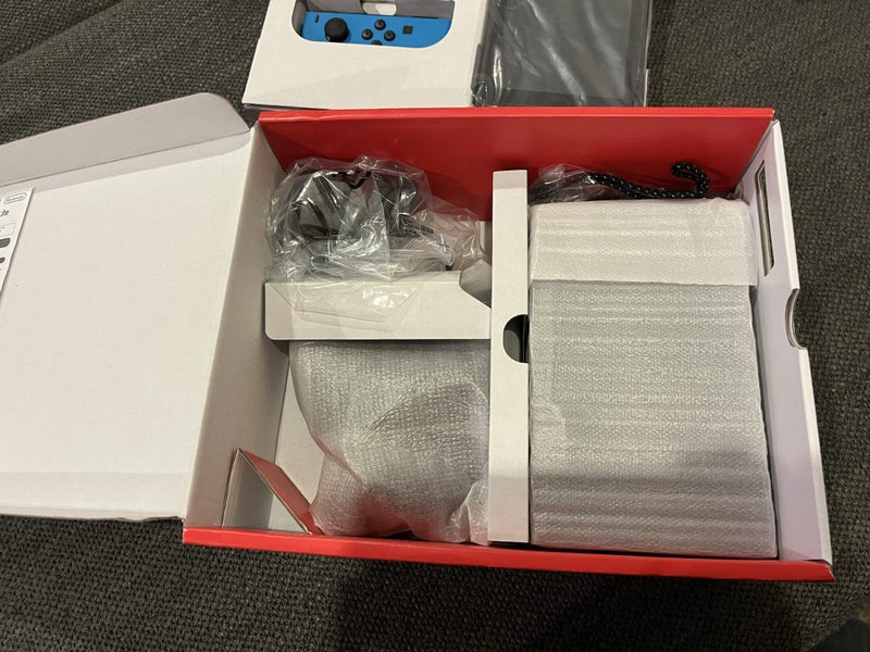 OG Nintendo Switch w/ original box Carousel 2