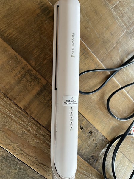 Remington Shea Soft Straightener (As new) Carousel 1