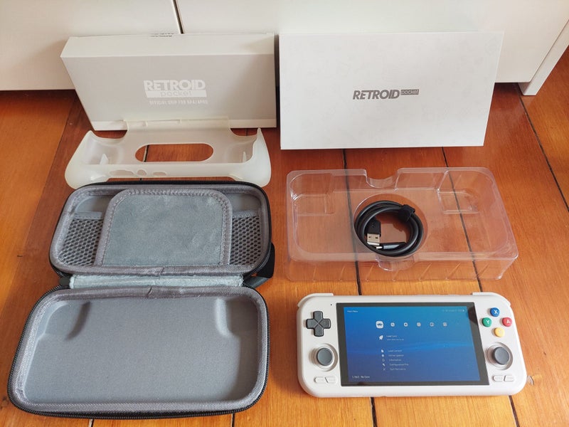 Retroid Pocket 4 Pro - Retro Handheld Carousel 1