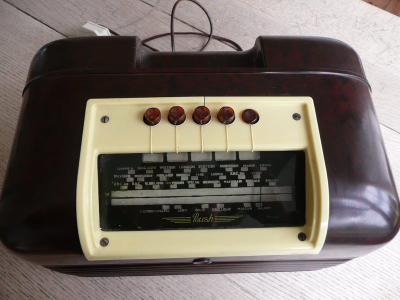 Radio - Vintage Bush DAC10 - In good condition Carousel 1