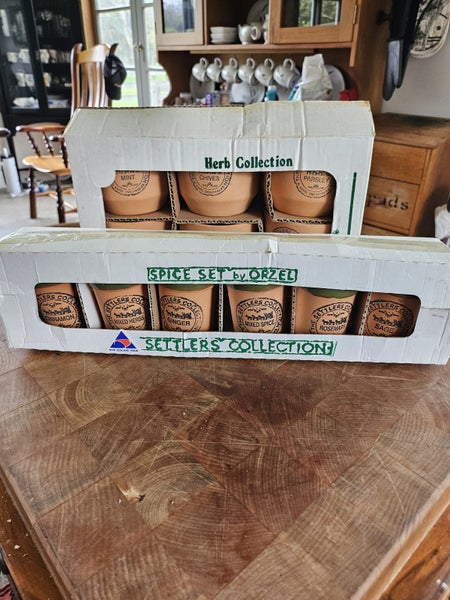 NZ MADE SPICE CANNISTERS AND HERB POTS Carousel 1