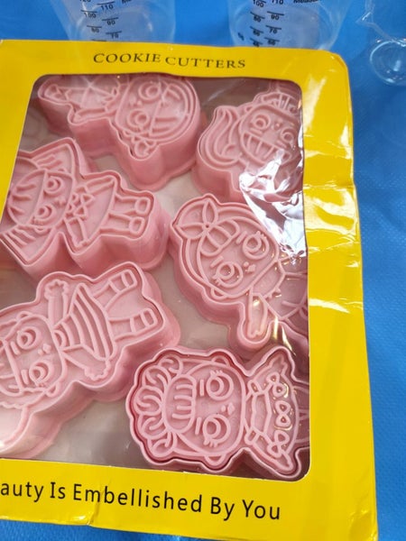 LOL cookie cutters Carousel 1