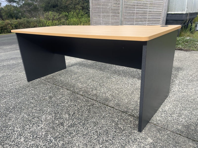 Computer desk Carousel 1