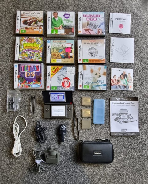Nintendo DS Lite with loads of extras Carousel 2