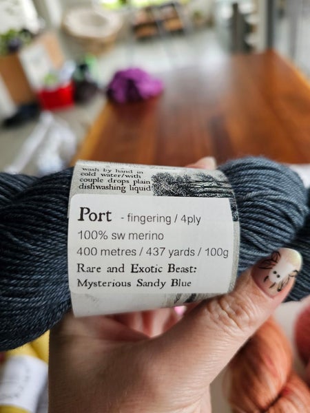 5x 100gm 4ply Dark Harbour yarn Carousel 2