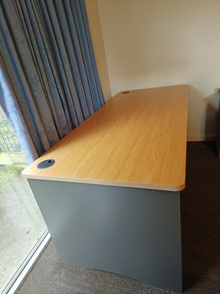 Desk Carousel 1