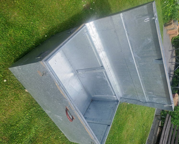 Lockable Steel Storage Box Carousel 2